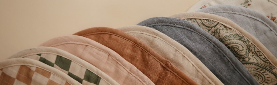 mushie muslin bib 2 pack